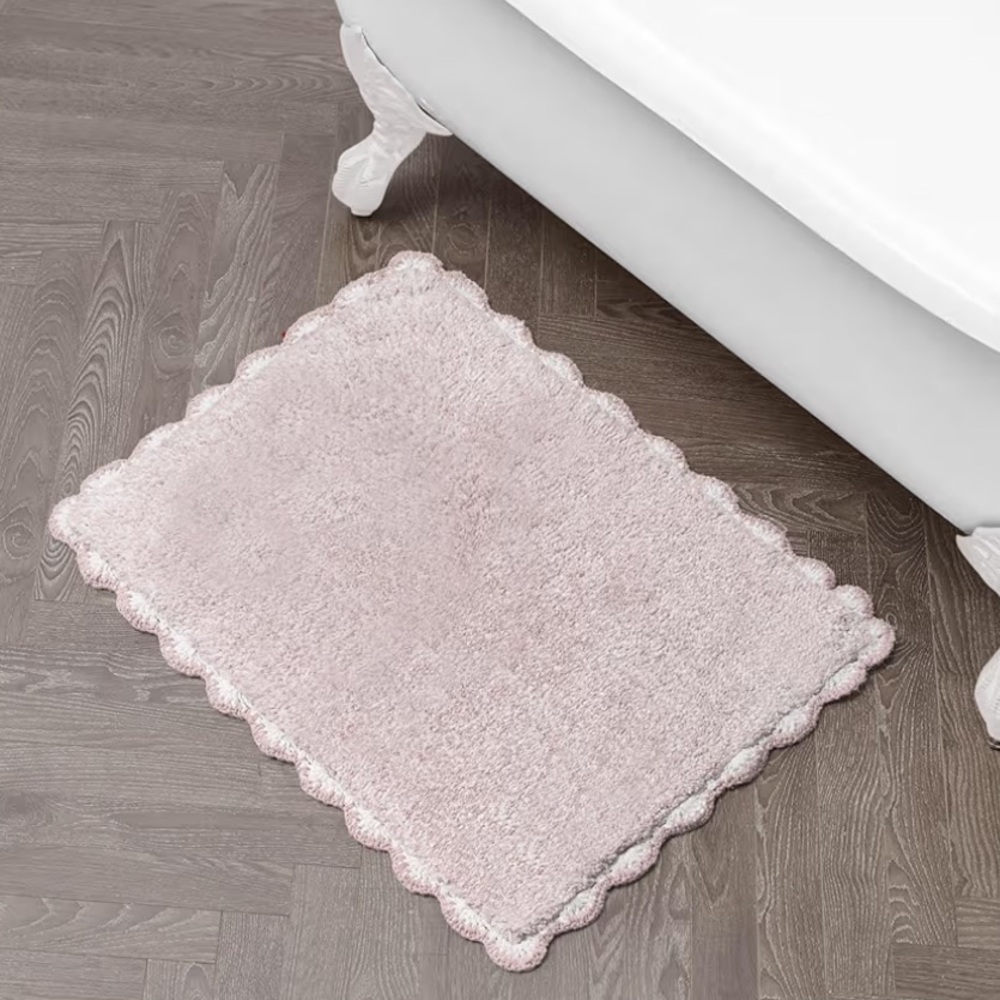 LAURA ASHLEY NWT 100% cotton ruffle border bath rug -blush pink -17x24